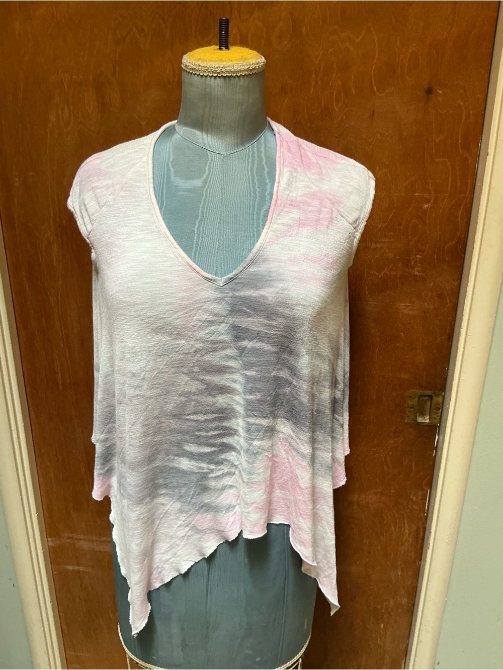 Young Fabulous & Broke V-Neck Women's Top in Pastel Pink and White